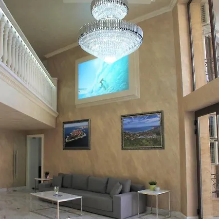 Διαμέρισμα Valencia Gardens Luxury Νεσέμπαρ