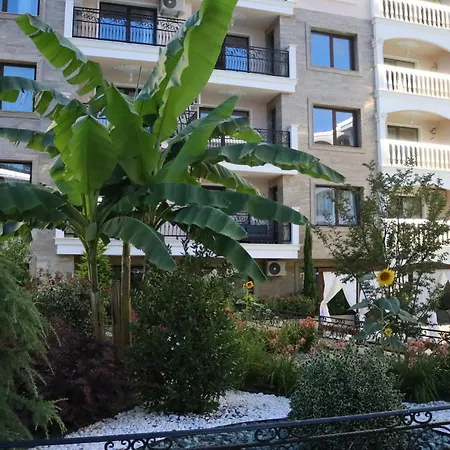 Valencia Gardens Luxury Apartmán *