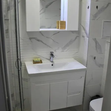 Valencia Gardens Luxury נסבר