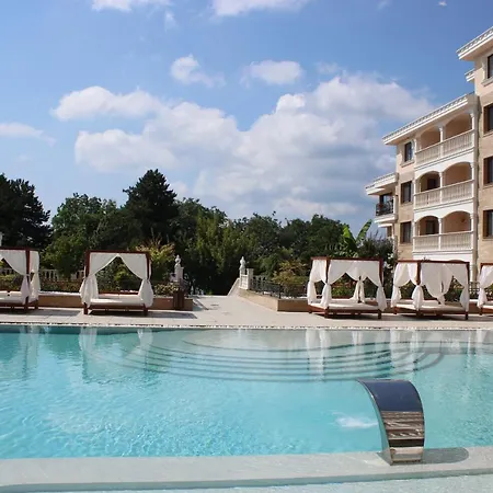 Valencia Gardens Luxury Apartment Nessebar