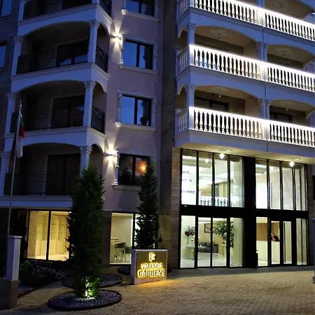Valencia Gardens Luxury נסבר