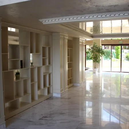 Valencia Gardens Luxury * נסבר