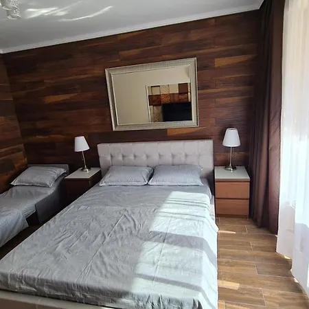 דירה Valencia Gardens Luxury נסבר