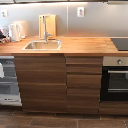 Valencia Gardens Luxury דירה נסבר